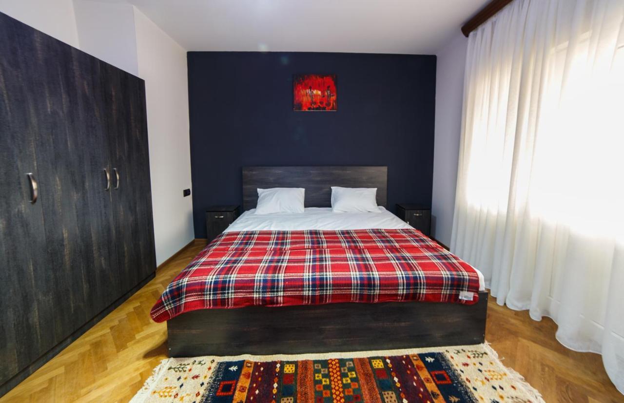 Hotel Red Castle Erivan Exterior foto
